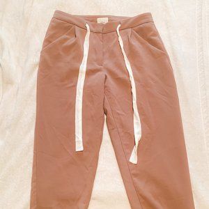 Cropped Aritzia pants